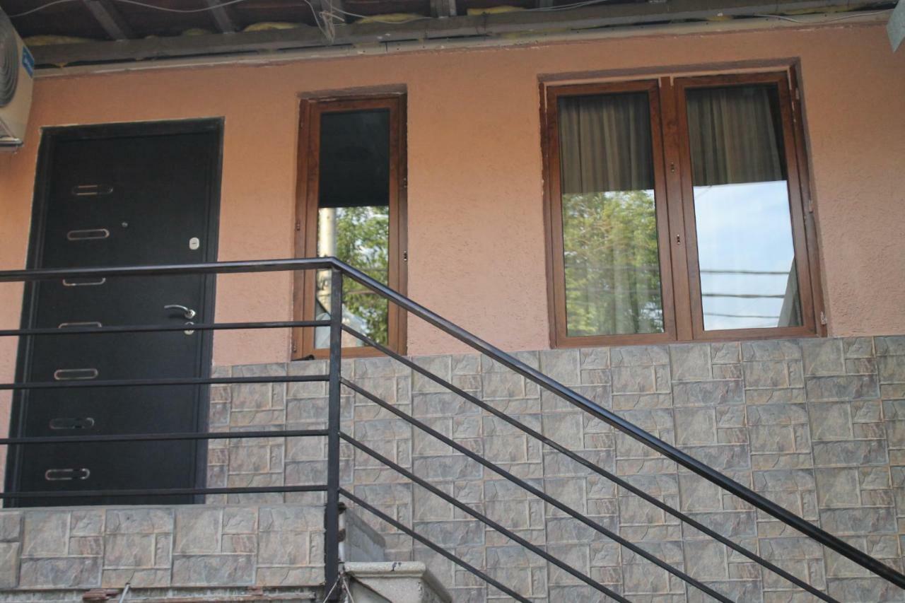 Family Apartament Apartment Tbilisi Exterior photo